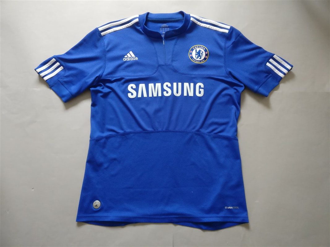 Chelsea F.C. Home 2009/2010 Football Shirt Manufactured By Adidas. The Shirt Is Sponsored By Samsung.